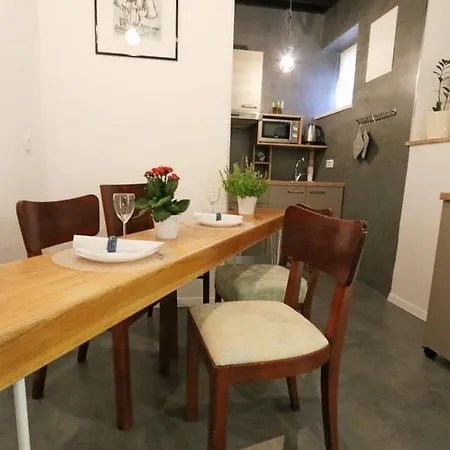 Val & Mar Appartement *